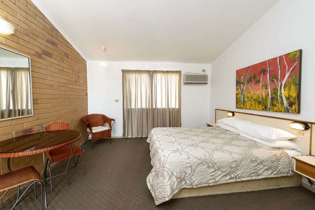 Wild Scotsman Motor Inn Gin Gin Qld ห้อง รูปภาพ