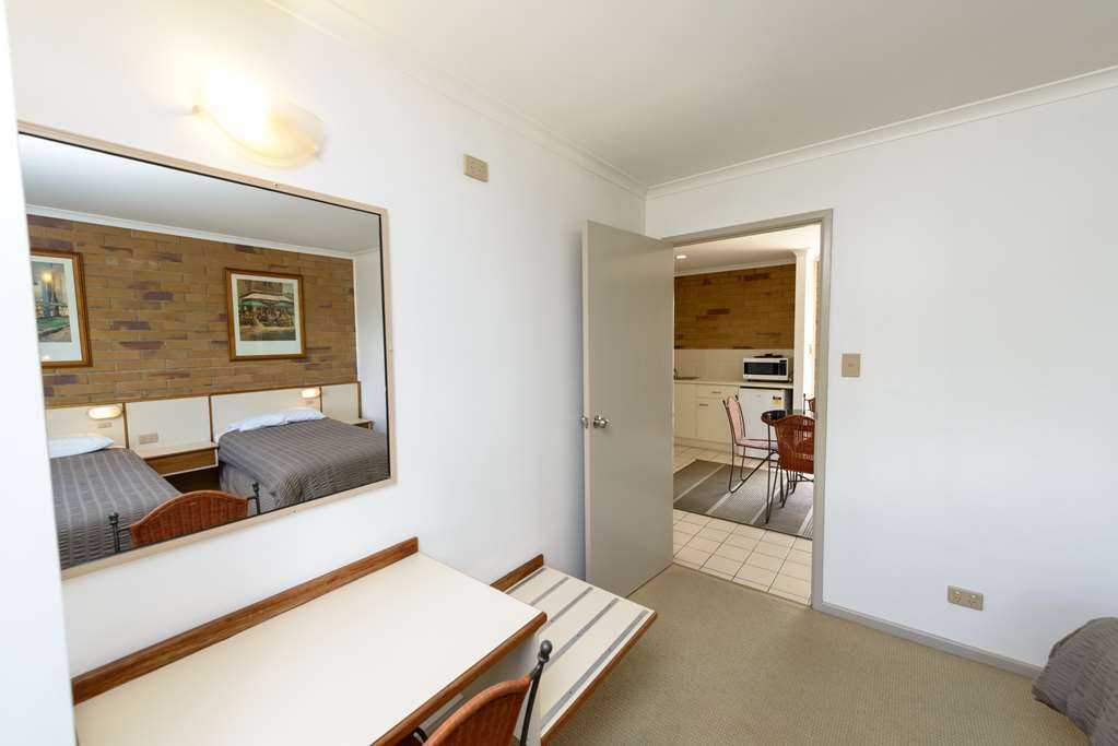 Wild Scotsman Motor Inn Gin Gin Qld ห้อง รูปภาพ